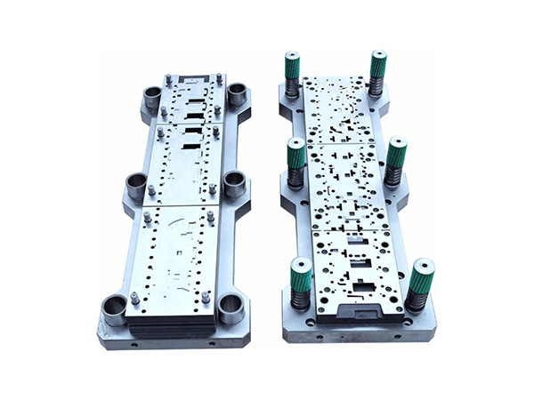 Customization of Hardware Stamping Die